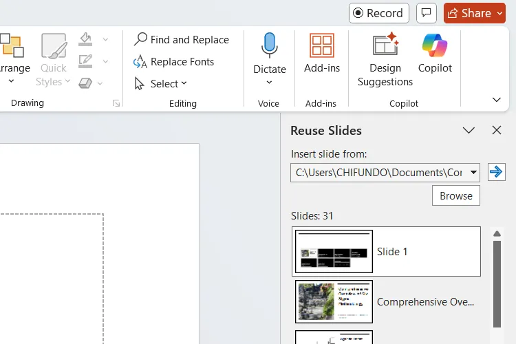 Bảng điều khiển Reuse Slides (Tái sử dụng Slide) trong PowerPoint, giúp nhập slide từ các bản trình bày khác.