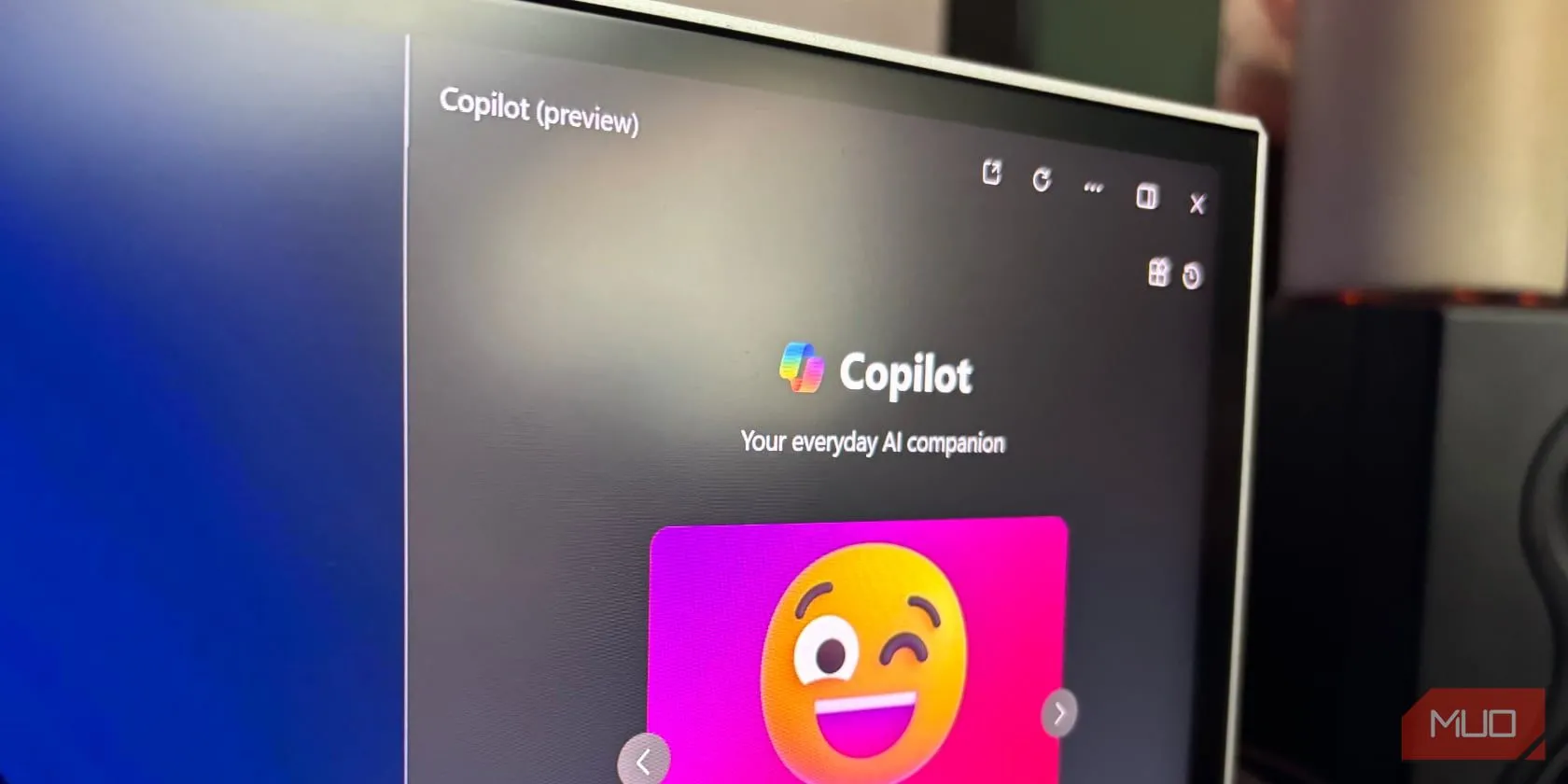 Biểu tượng Copilot trên thanh tác vụ của Windows 11