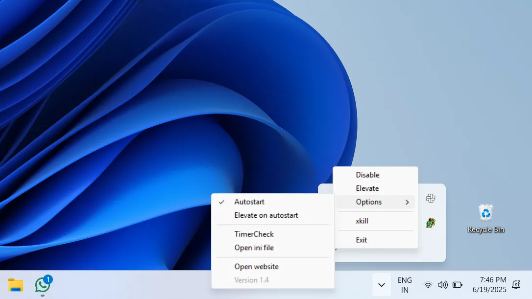 Biểu tượng ứng dụng SuperF4 trên taskbar hiển thị tùy chọn tự động khởi động