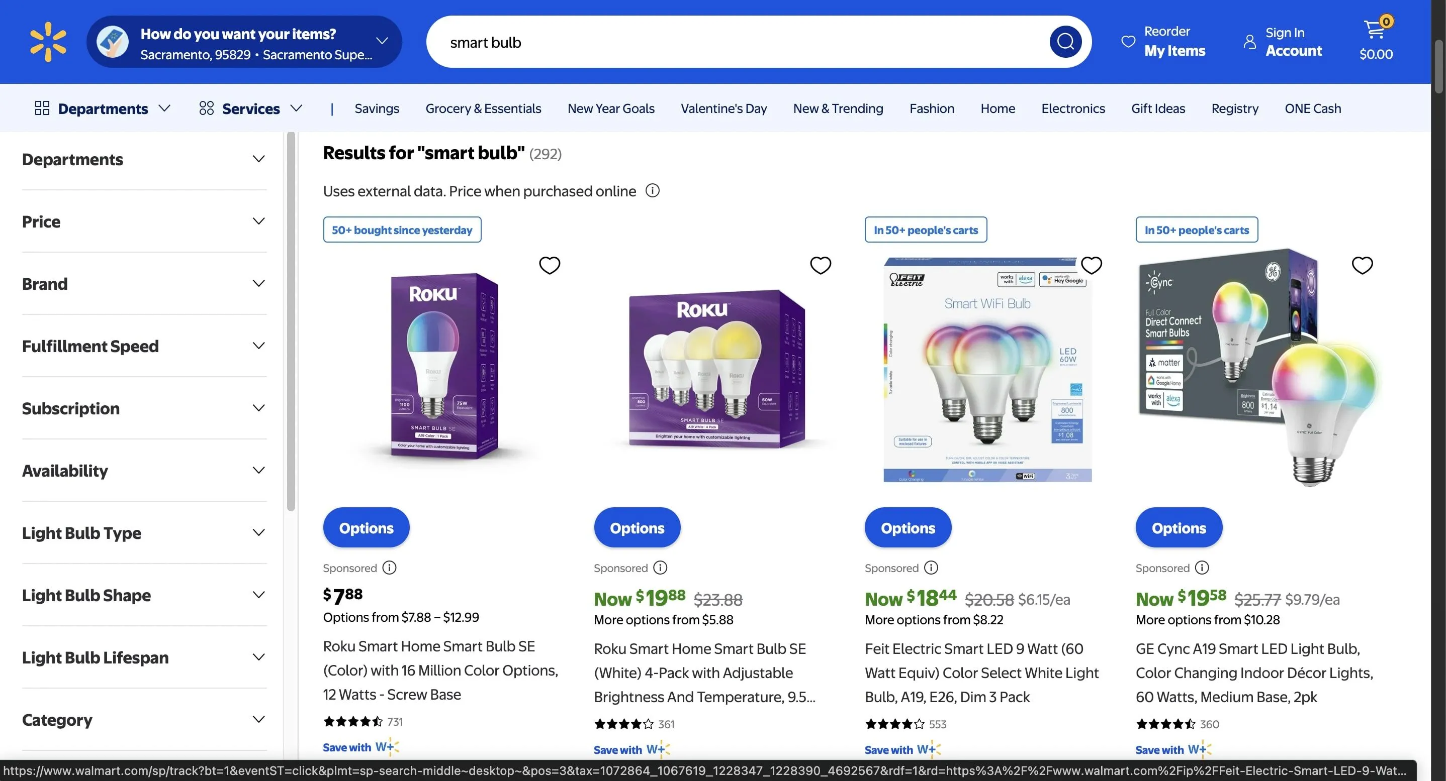 Các loại bóng đèn thông minh được bày bán tại Walmart, cho thấy sự đa dạng lựa chọn và thách thức trong việc tìm kiếm sản phẩm đảm bảo an toàn cho mạng gia đình.