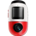 Camera hành trình 70mai 4K Omni với thiết kế hiện đại màu đỏ và trắng, nổi bật tính năng xoay 360 độ.