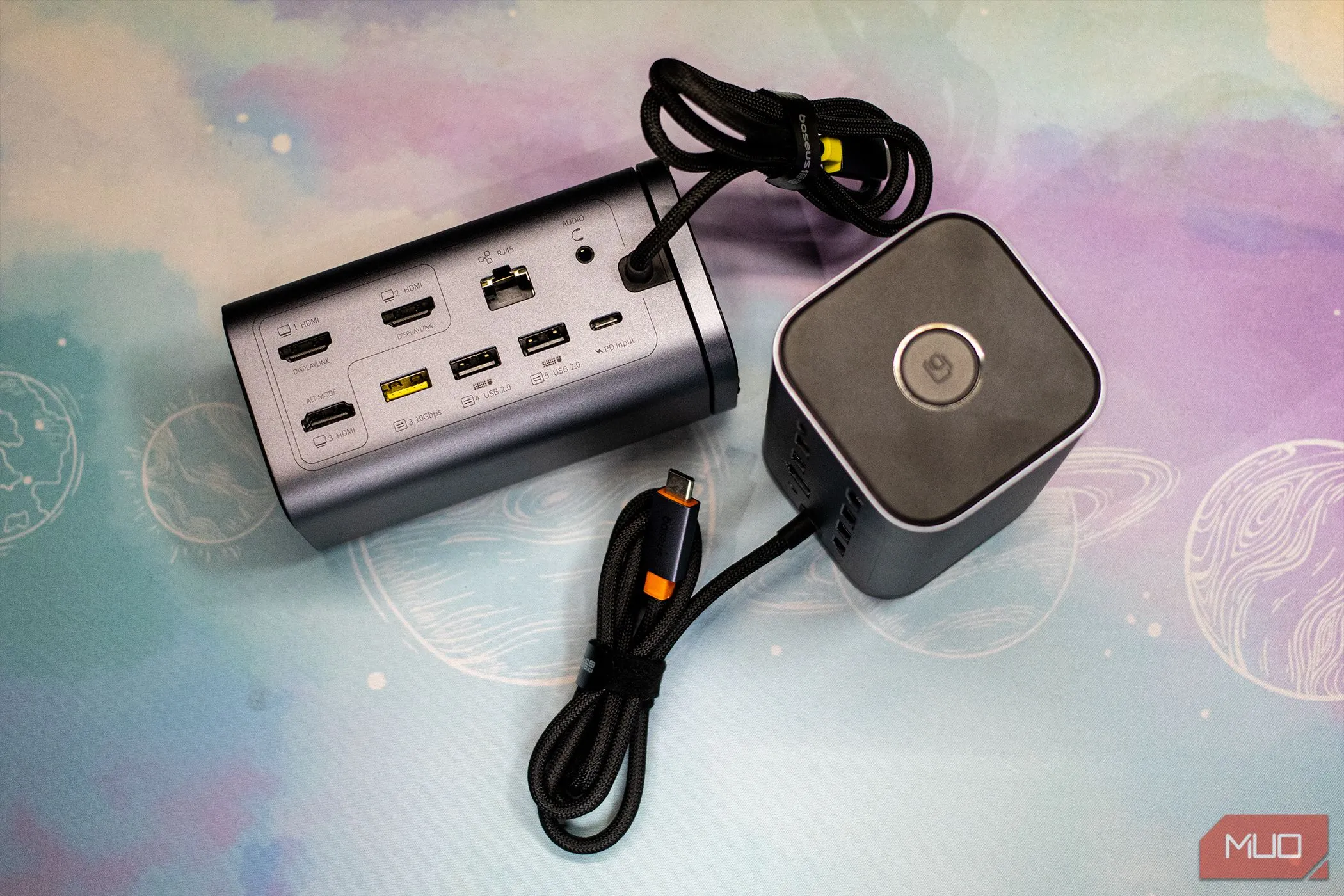 Cận cảnh các cổng kết nối phía sau của Dock Baseus Spacemate 11-in-1, bao gồm USB-C PD và Ethernet