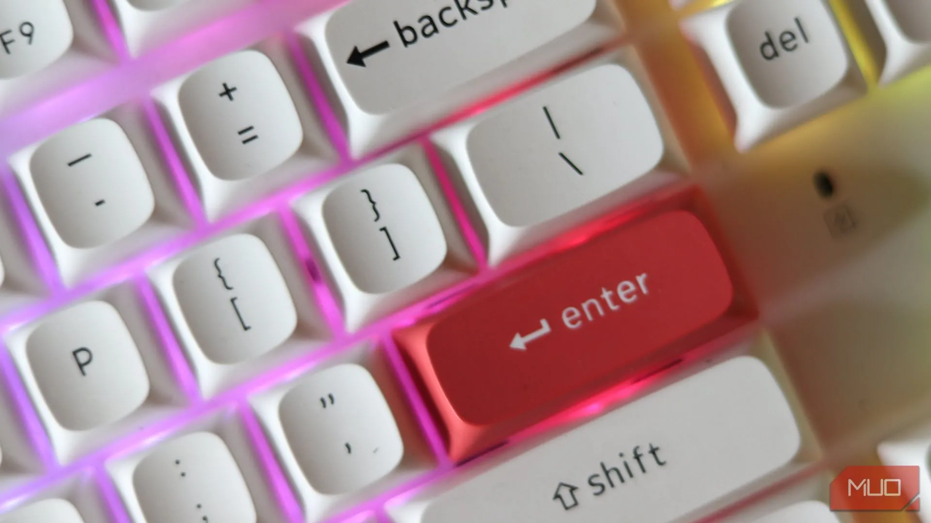 Chi tiết phím Enter được thiết kế đặc biệt trên bàn phím cơ Keychron K8 Pro cao cấp