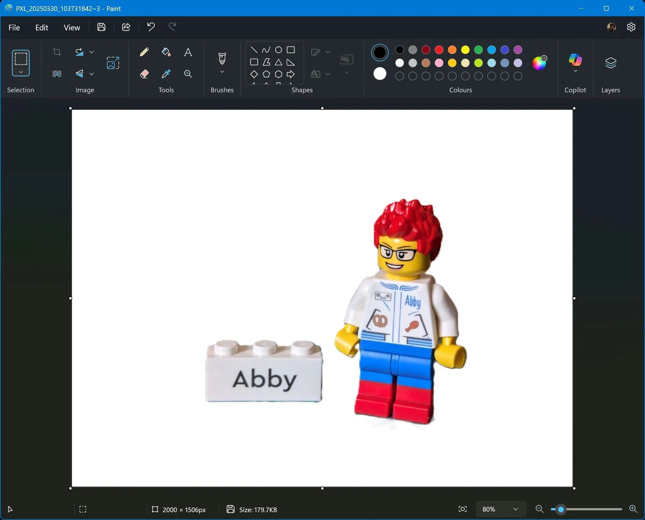 Chức năng Remove Background tự động xóa nền ảnh trong Microsoft Paint