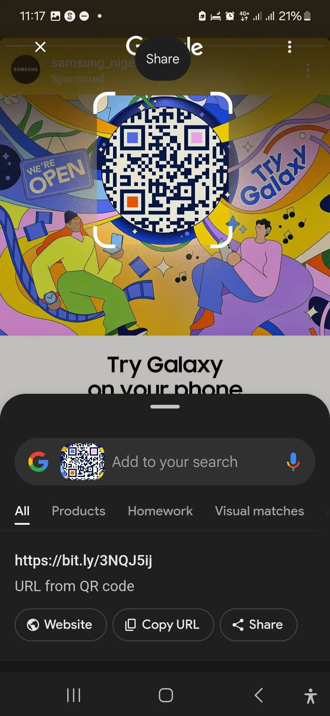 Circle to Search tự động nhận diện và hiển thị URL từ mã QR được khoanh vùng
