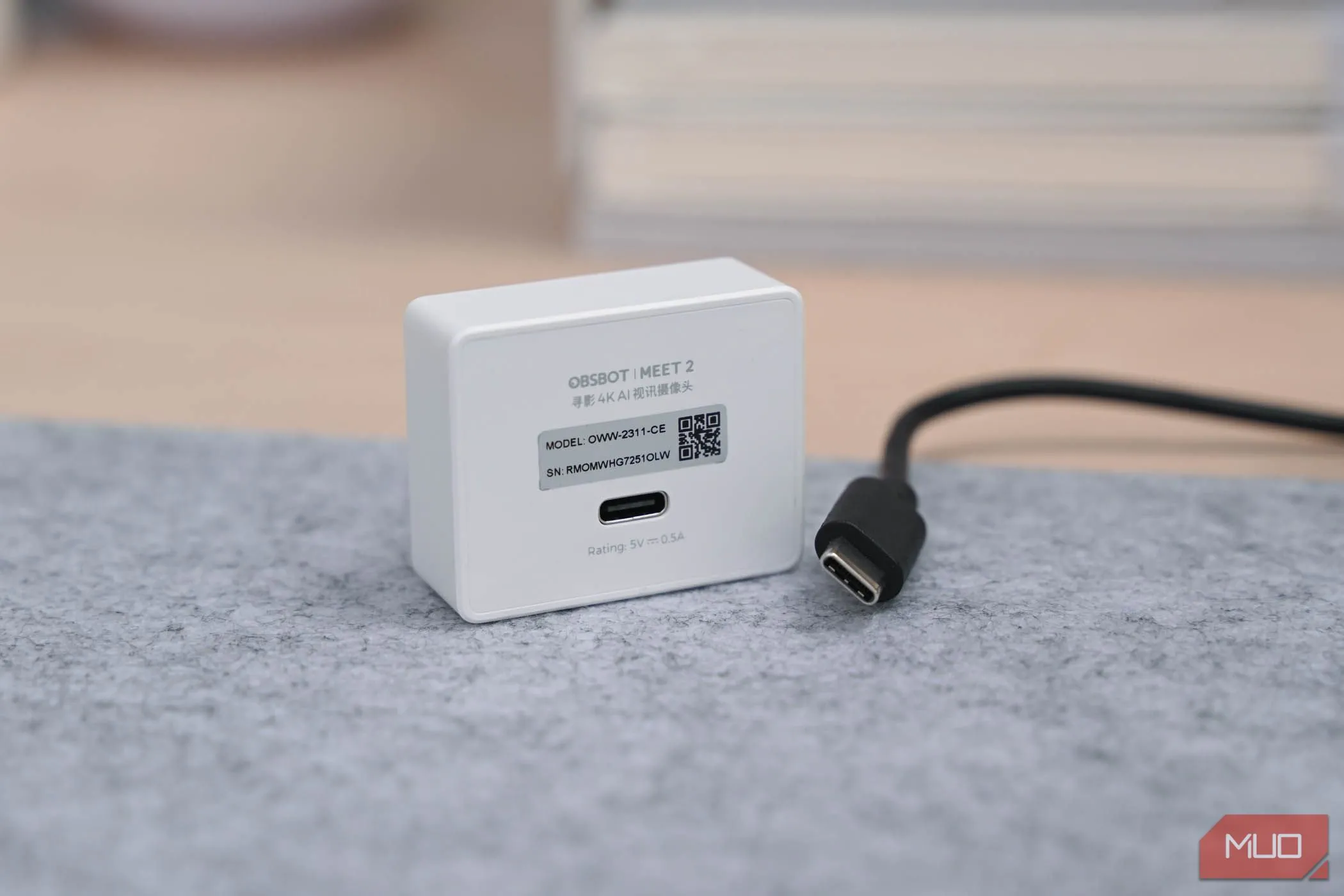 Cổng USB-C của webcam OBSBOT Meet 2, hỗ trợ kết nối USB 2.0