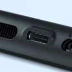 Cổng USB-C phụ trên đỉnh máy chơi game Nintendo Switch 2, tiện lợi khi sạc và kết nối ngoại vi.