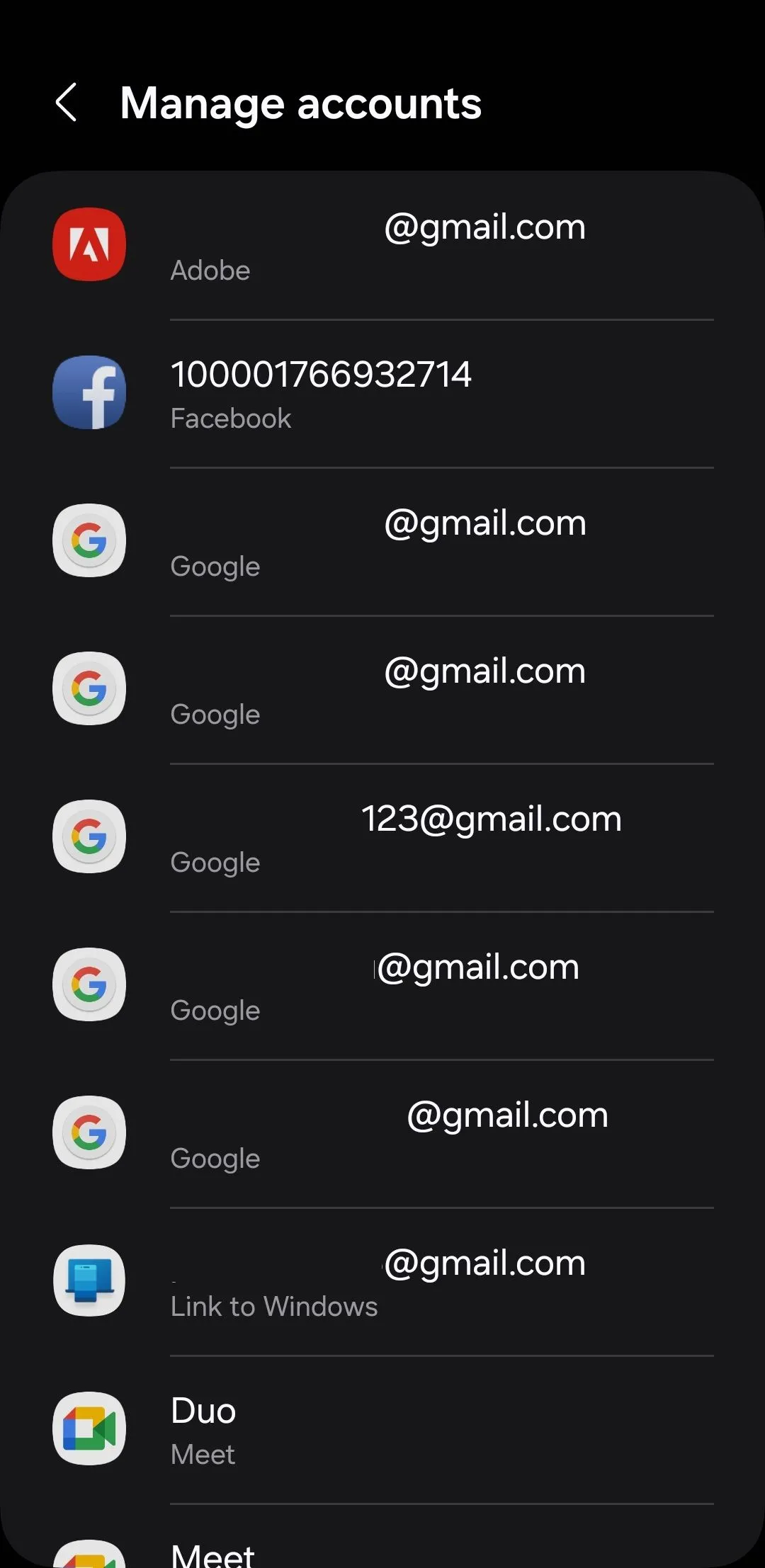 Danh sách các tài khoản đang được đồng bộ trên điện thoại Android, minh họa nơi người dùng có thể tắt đồng bộ tự động để tiết kiệm tài nguyên.