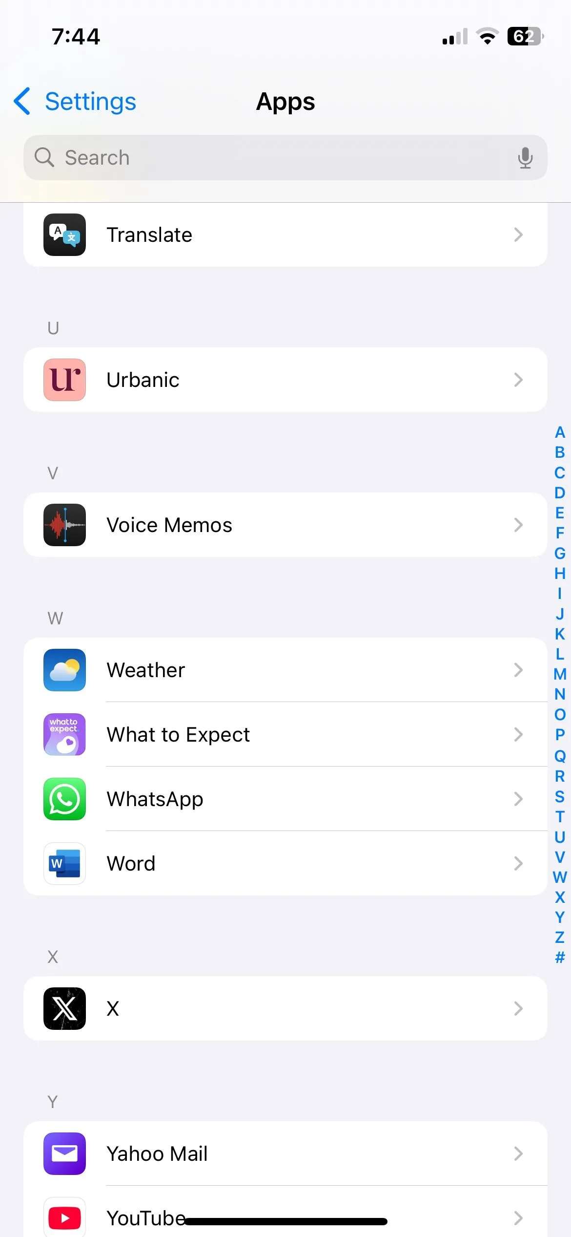 Danh sách ứng dụng trên iPhone với ứng dụng Ghi âm được hiển thị
