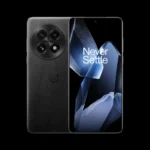 Điện thoại OnePlus 13 màu đen sang trọng.