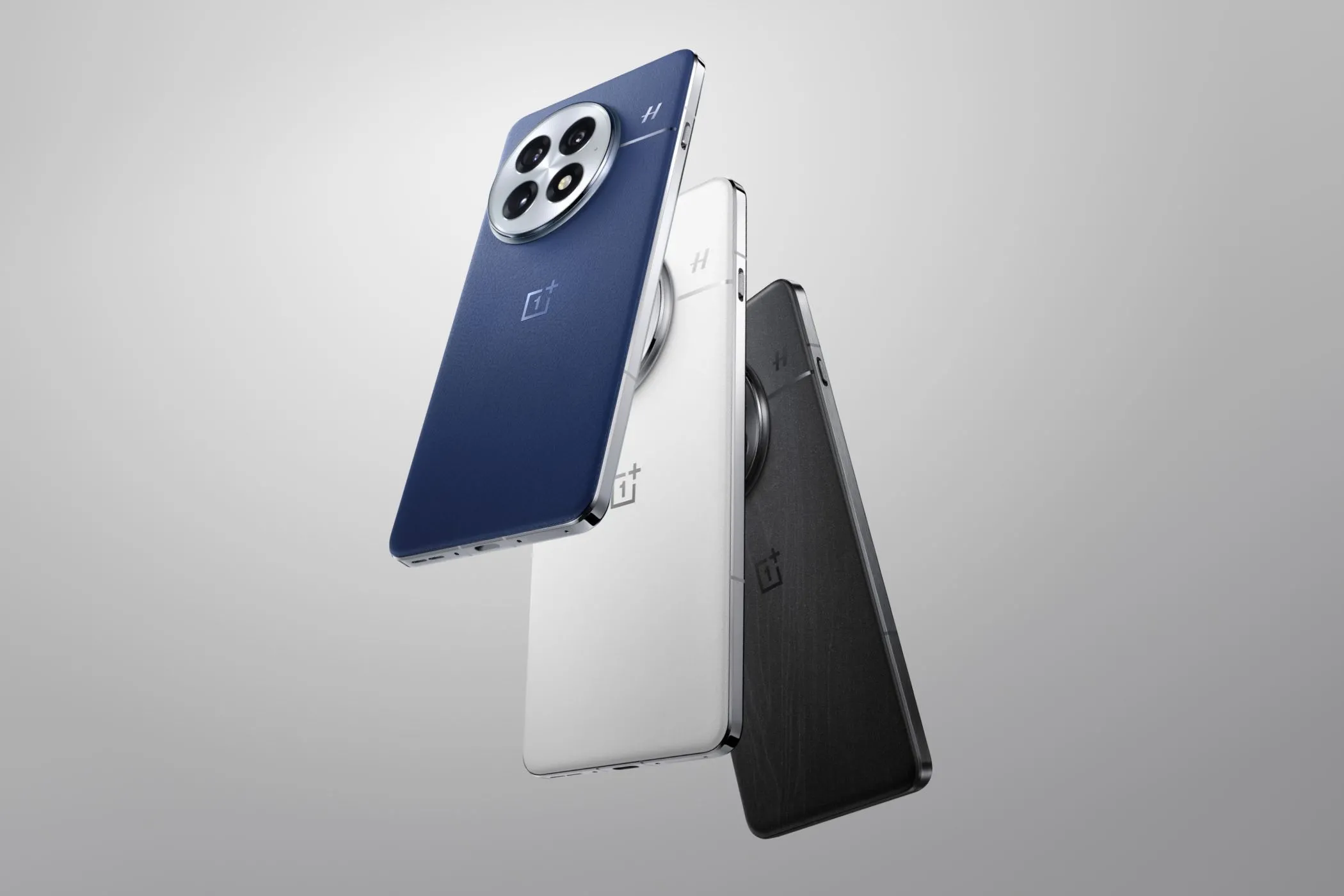 Điện thoại OnePlus 13 với nhiều tùy chọn màu sắc, minh họa cho smartphone dung lượng pin lớn sử dụng công nghệ pin silicon carbon.