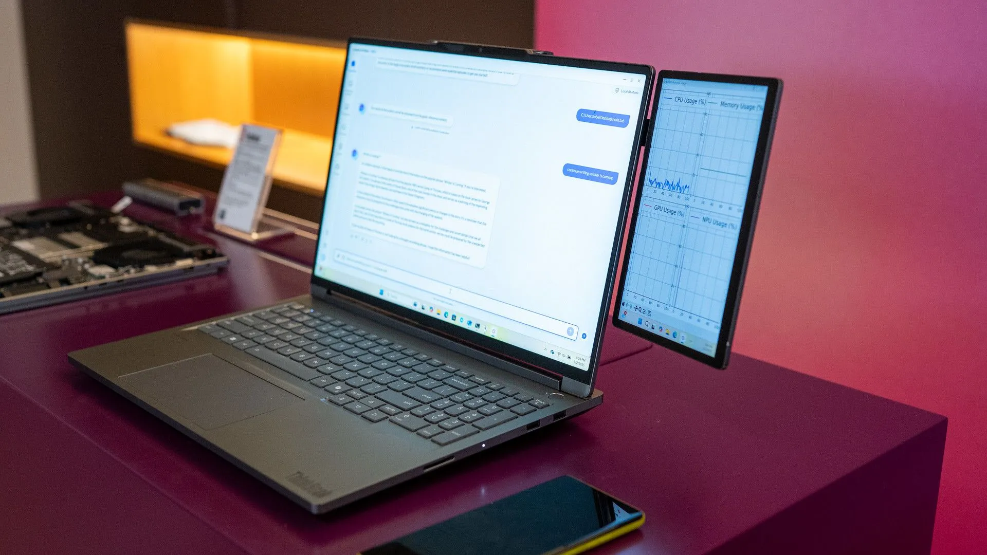 Điện thoại Samsung kết nối với laptop qua cáp USB-C làm màn hình phụ bằng GlideX