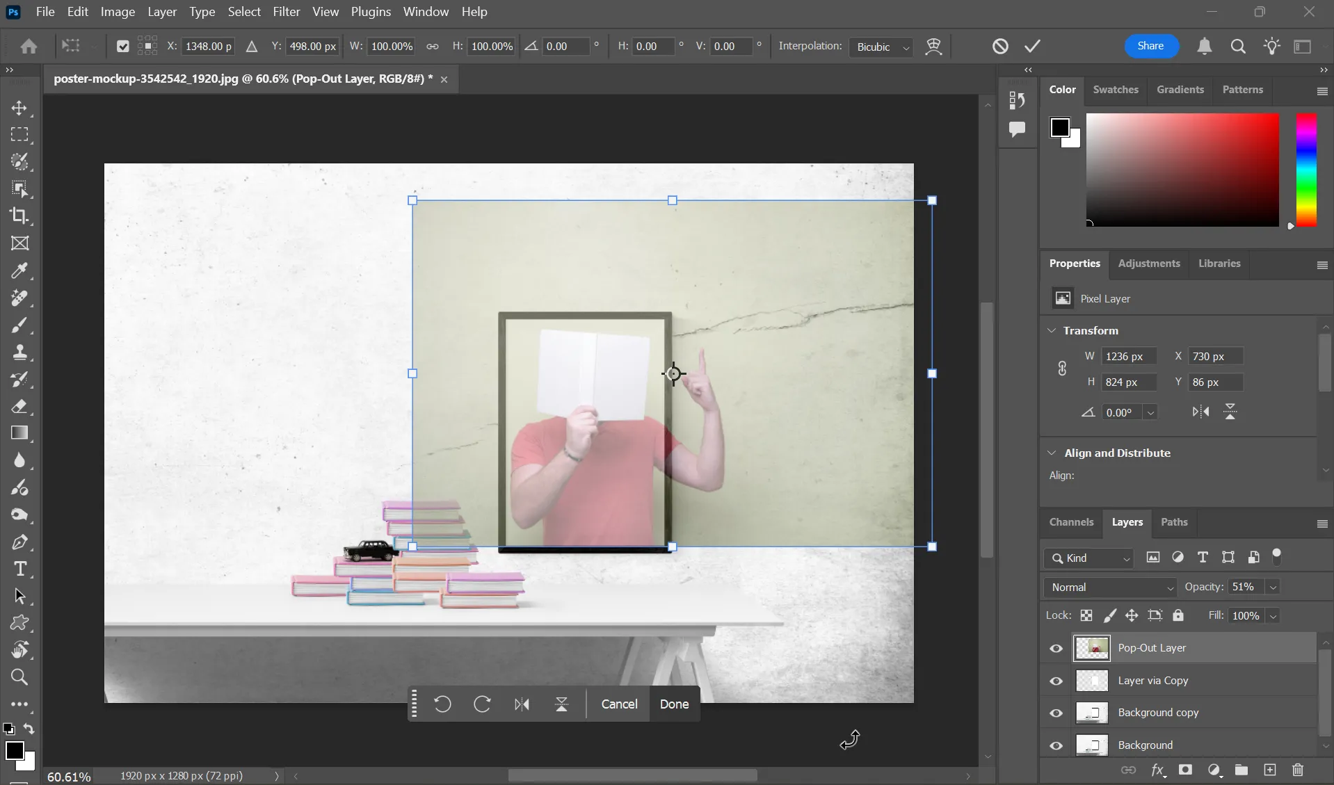 Điều chỉnh vị trí và kích thước ảnh chủ thể pop-out trong Photoshop để một phần nằm ngoài khung hình