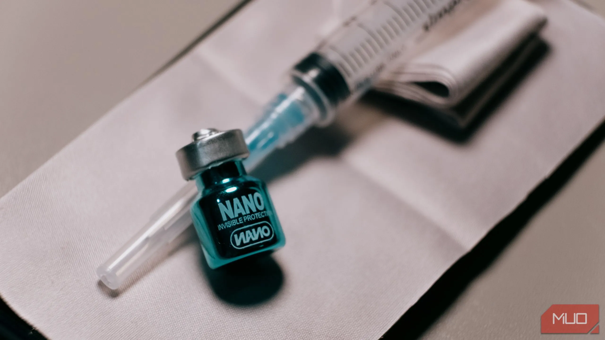 Dung dịch phủ nano oleophobic cạnh ống tiêm