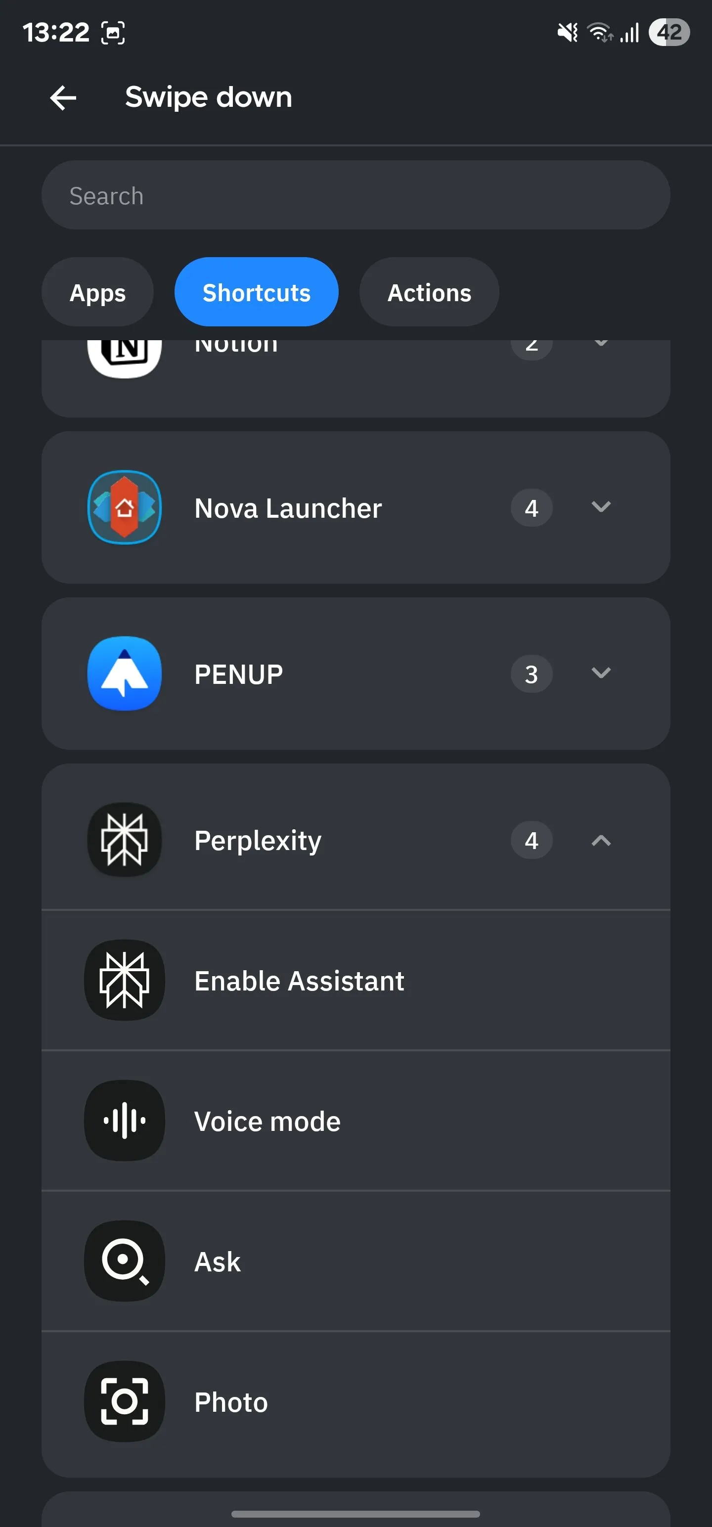 Gán hành động cho cử chỉ vuốt xuống trong Smart Launcher, ví dụ mở bảng thông báo.