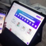 Giao diện Adobe Express trên điện thoại iPhone và Canva trên iPad, thể hiện khả năng làm việc đa nền tảng của các công cụ sáng tạo nội dung.