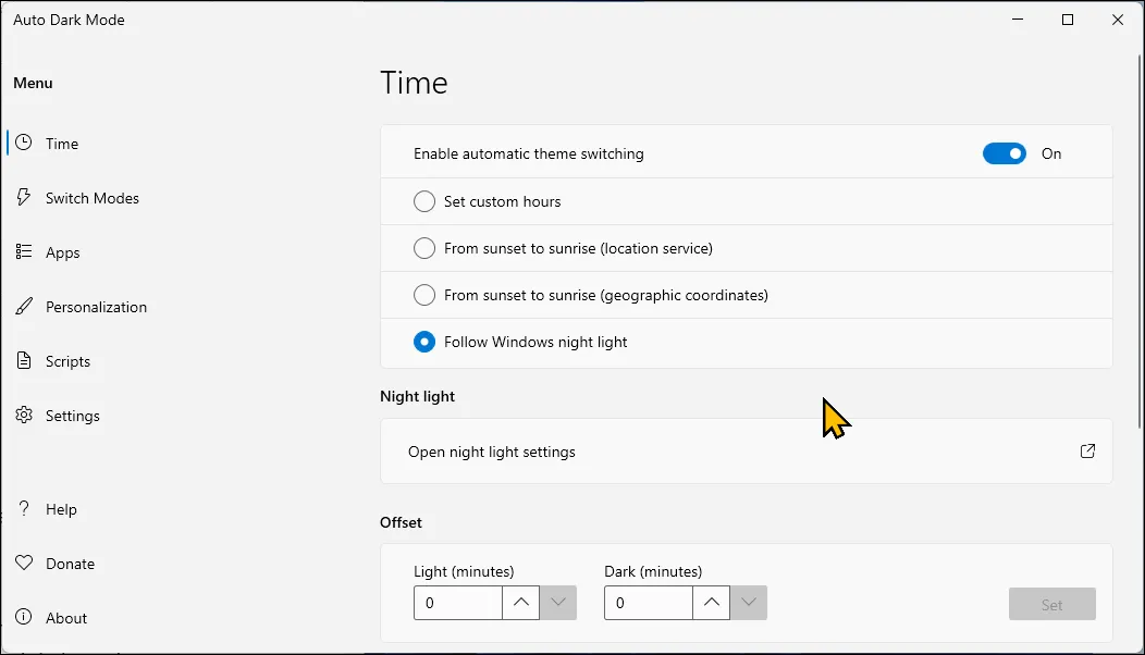 Giao diện Auto Dark Mode trên Windows 11 với tùy chọn hẹn giờ tự động chuyển đổi chủ đề sáng tối.