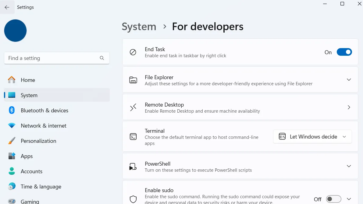 Giao diện Cài đặt của Windows 11 với menu Dành cho nhà phát triển