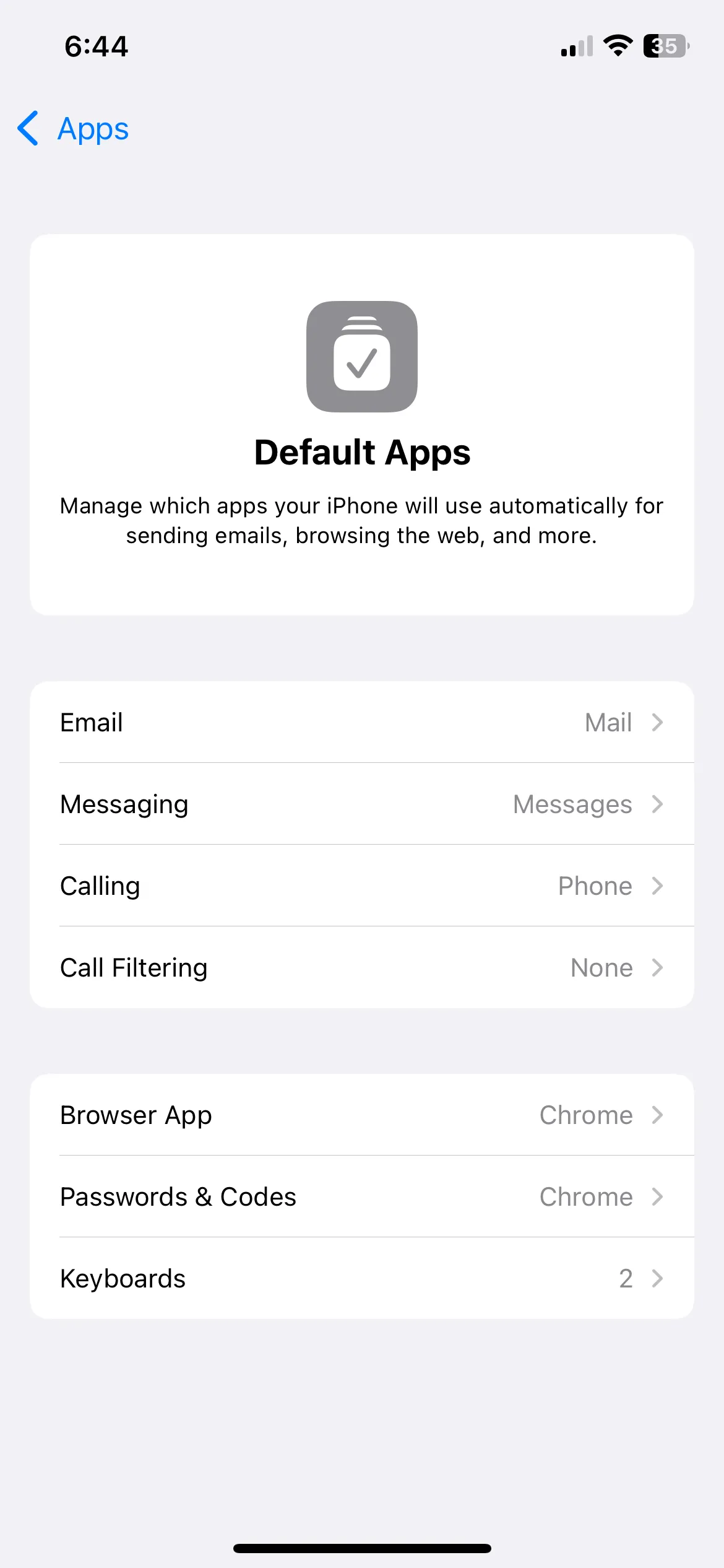 Giao diện cài đặt để thay đổi ứng dụng mặc định trên iPhone.