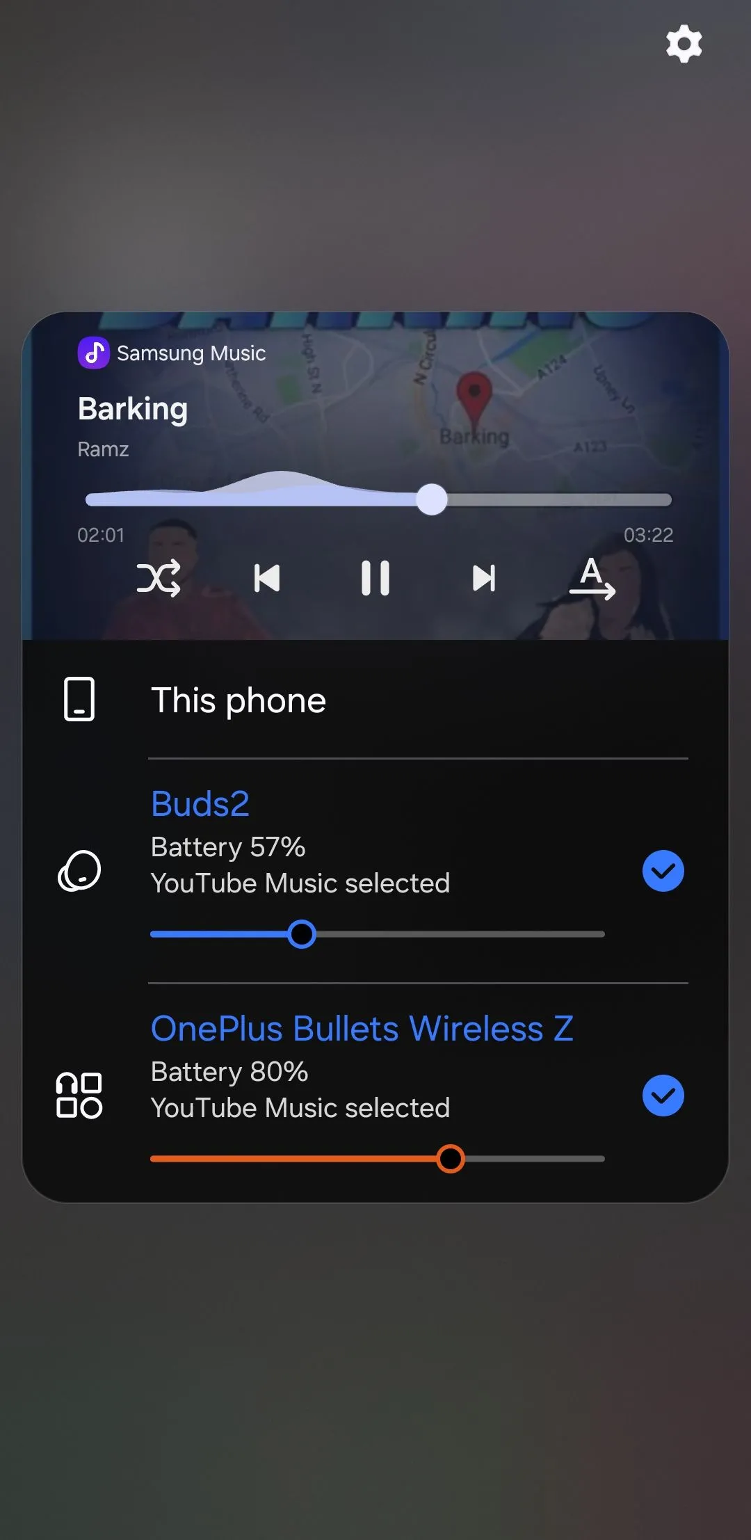 Giao diện cài đặt Dual Audio trên điện thoại Samsung, cho phép phát âm thanh ra hai thiết bị Bluetooth cùng lúc.