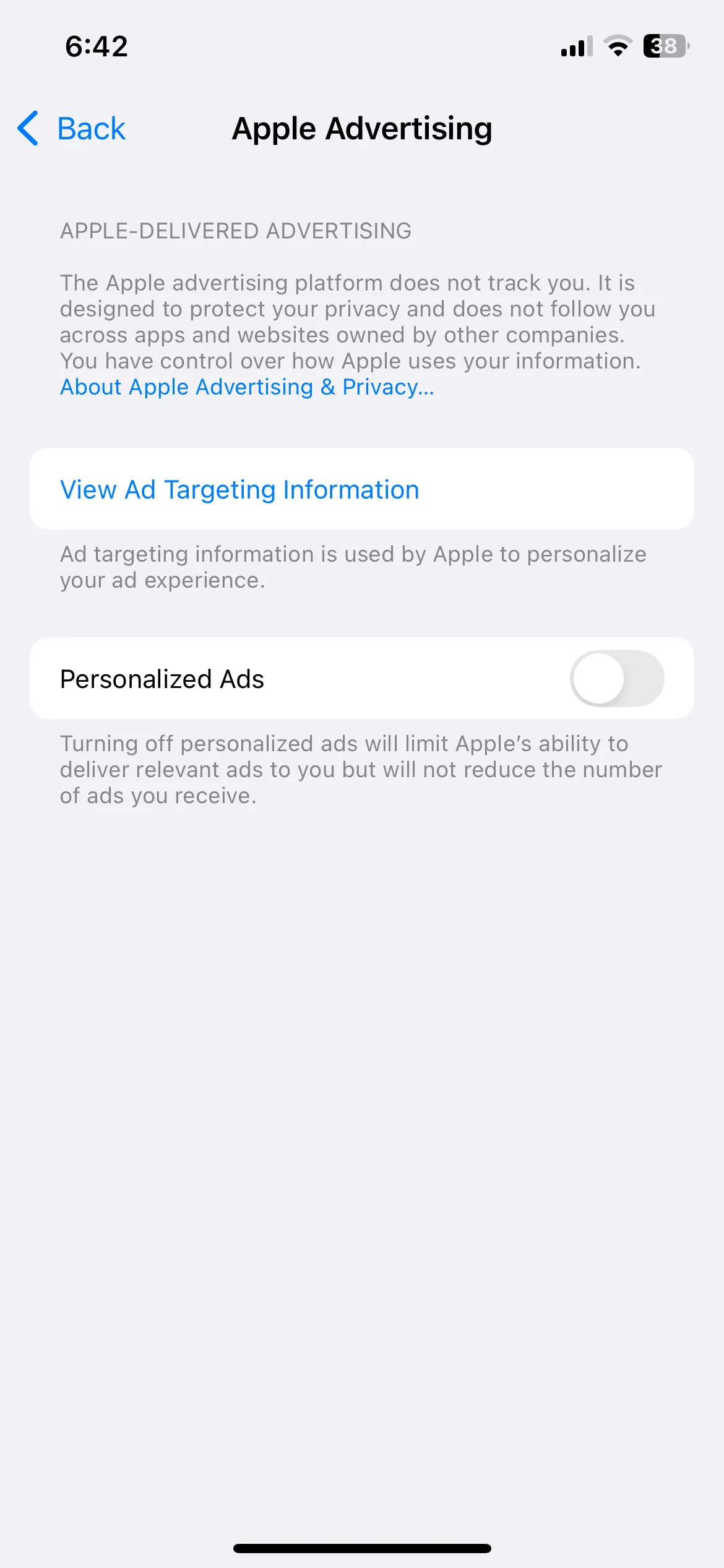 Giao diện cài đặt iPhone hiển thị tùy chọn quảng cáo của Apple và phân tích dữ liệu.