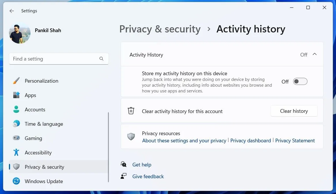 Giao diện cài đặt lịch sử hoạt động trên Windows 11, hiển thị tùy chọn tắt lưu trữ và xóa dữ liệu.