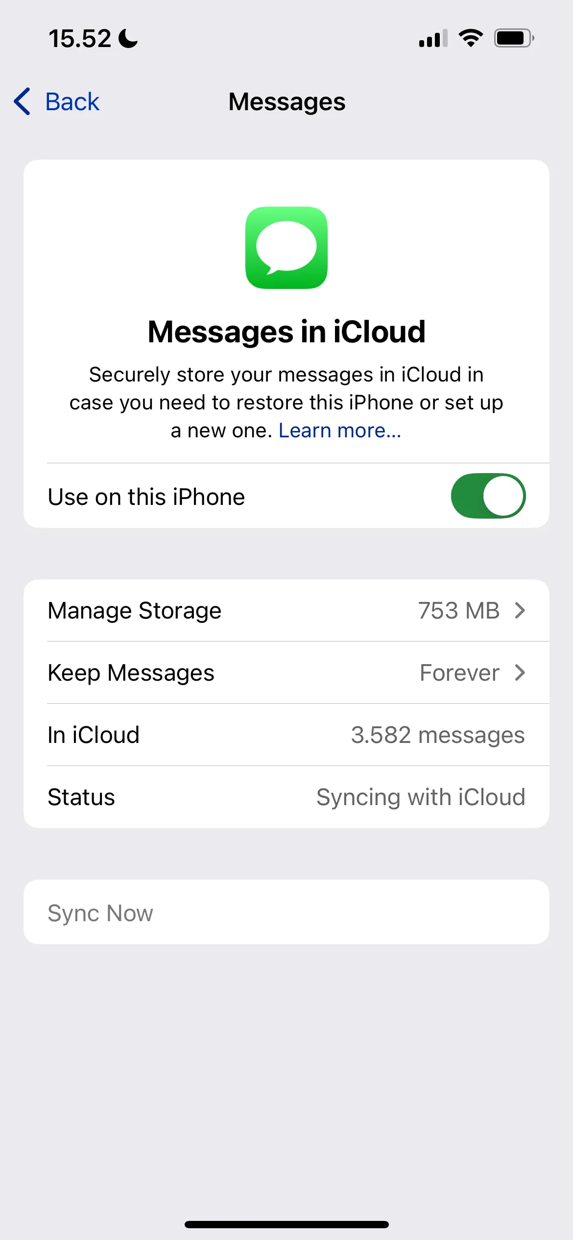 Giao diện cài đặt Tin nhắn trong iCloud trên iOS