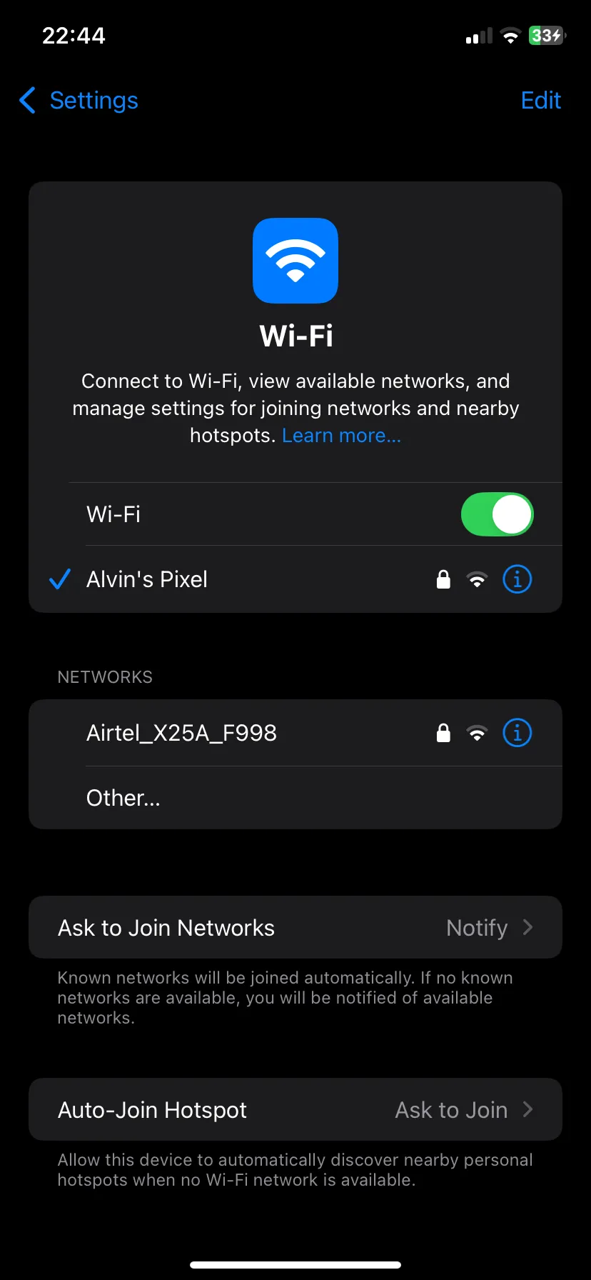Giao diện cài đặt Wi-Fi trên iOS để bật chế độ dữ liệu thấp cho hotspot