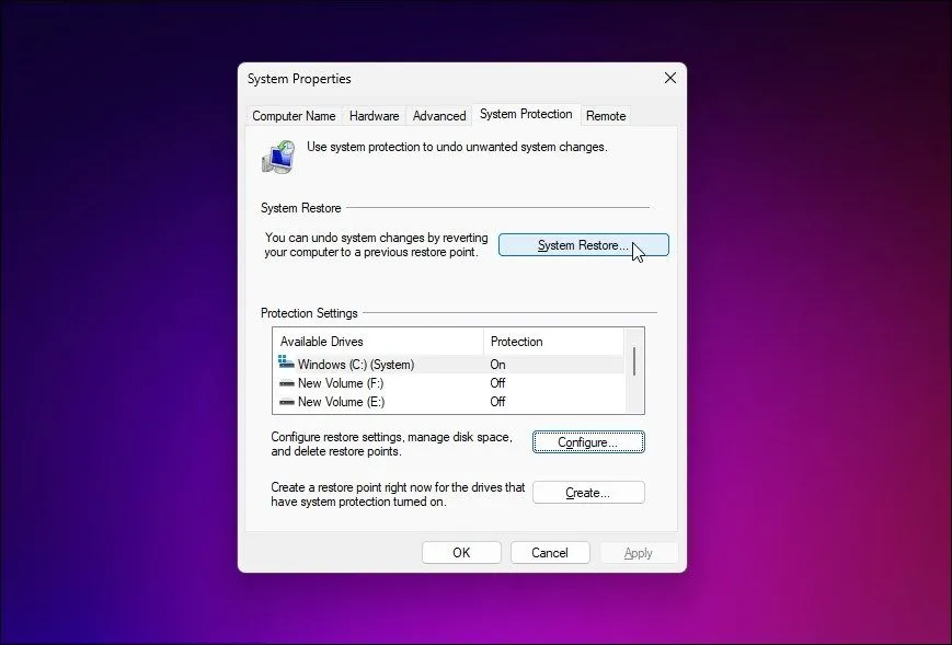 Giao diện cấu hình bảo vệ hệ thống trong System Properties của Windows 11