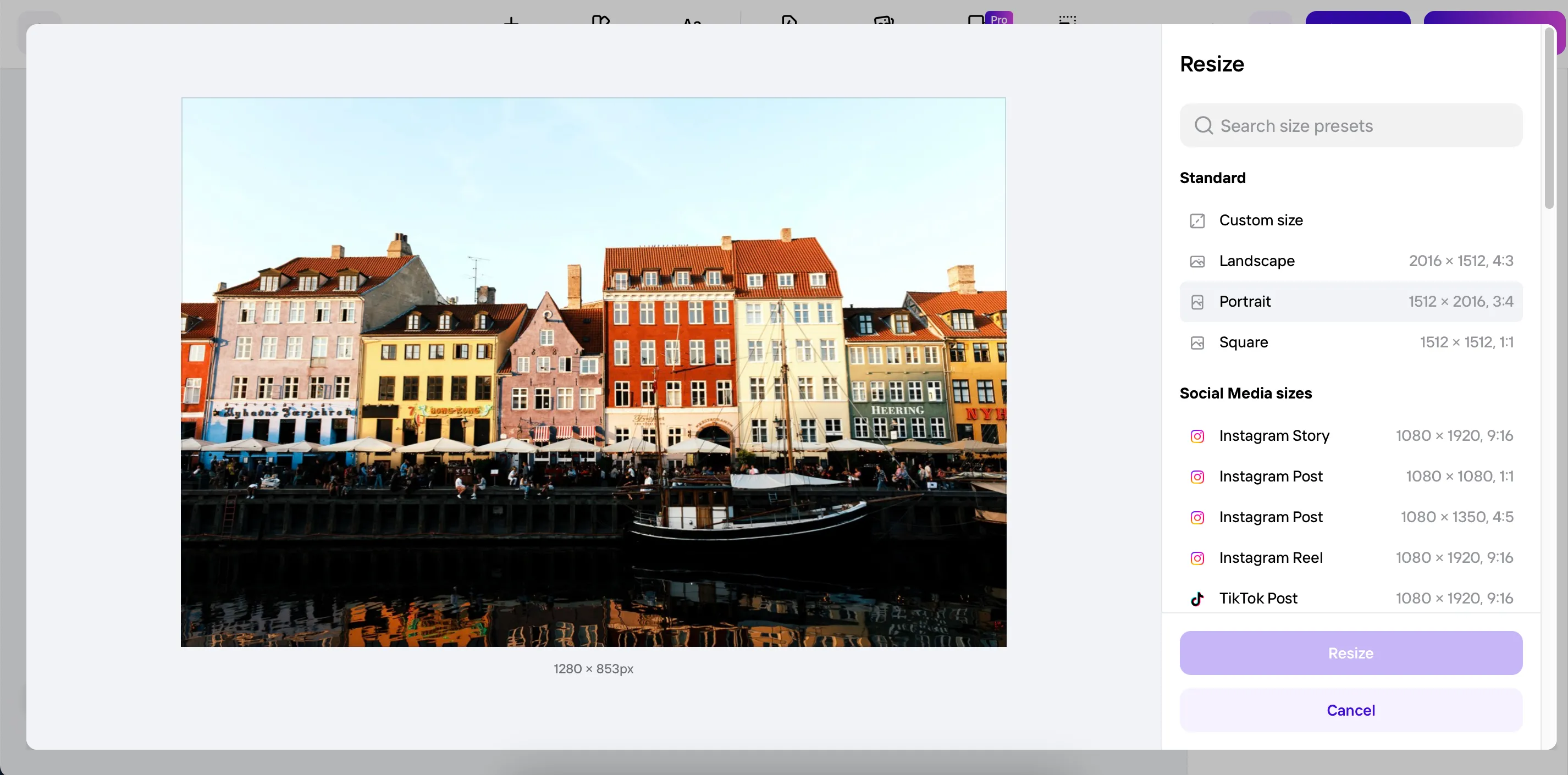 Giao diện công cụ thay đổi kích thước ảnh bằng AI của Photoroom