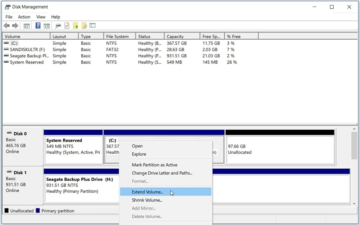 Giao diện Disk Management (Quản lý đĩa) trên Windows cho thấy việc mở rộng phân vùng ổ C, minh họa sự phức tạp khi cần điều chỉnh kích thước ổ đĩa