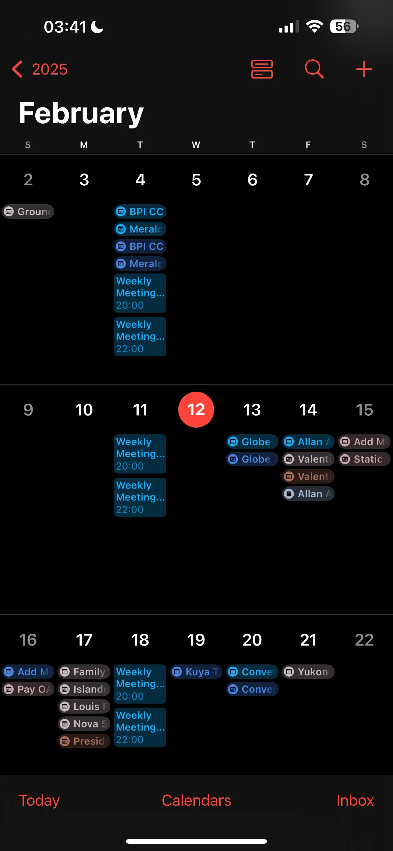 Giao diện Lịch Apple trên iOS 18 sau khi thu nhỏ, cho phép xem tổng quan nhiều tuần lịch trình cùng lúc