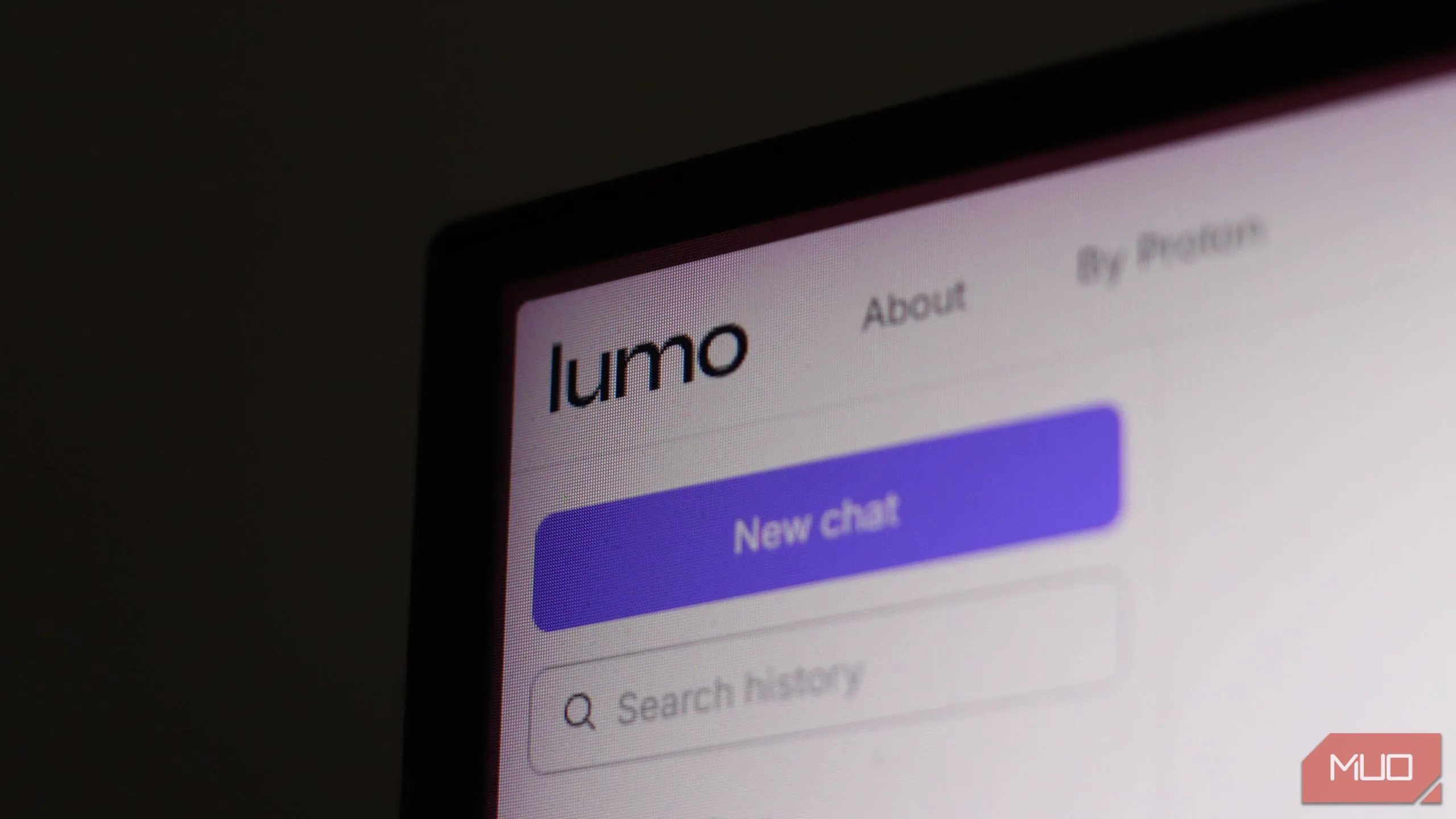 Giao diện Lumo AI chatbot đang hoạt động trên hệ điều hành Windows