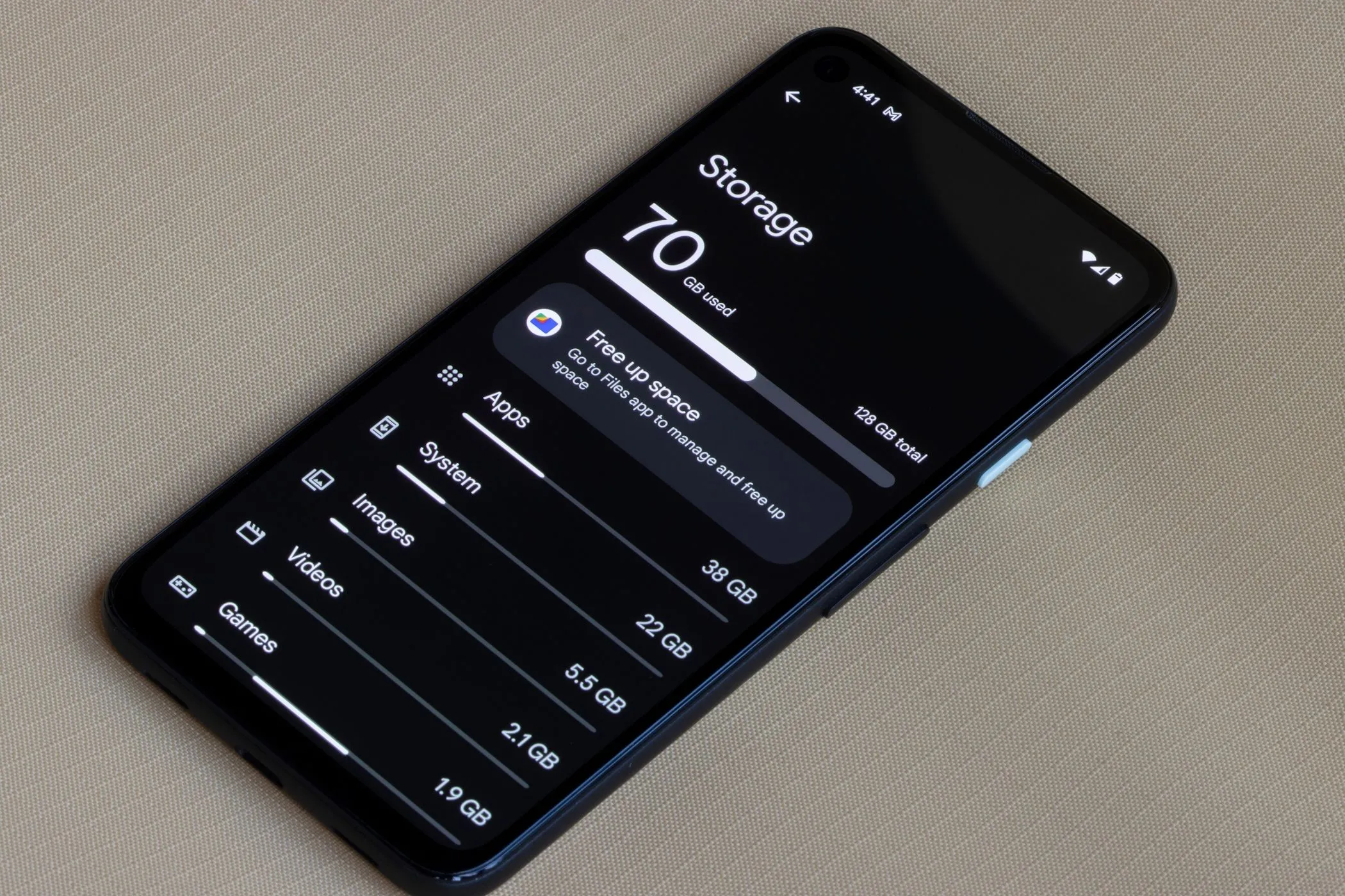 Giao diện menu quản lý bộ nhớ trên điện thoại Android, minh họa khả năng sử dụng thiết bị làm ổ cứng di động