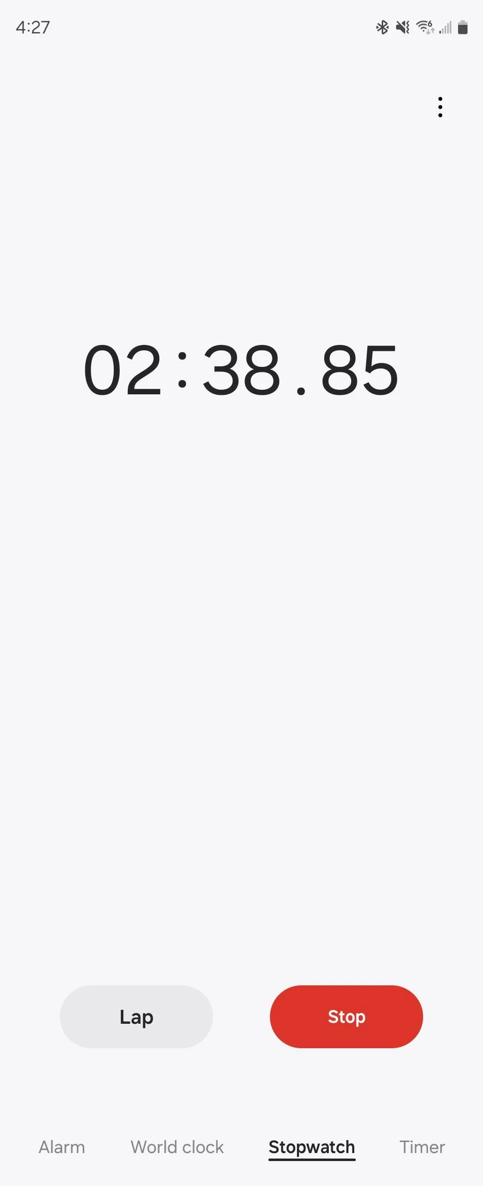 Giao diện tính năng đồng hồ bấm giờ (stopwatch) trong ứng dụng Đồng hồ mặc định trên điện thoại Samsung Galaxy Z Fold 6.