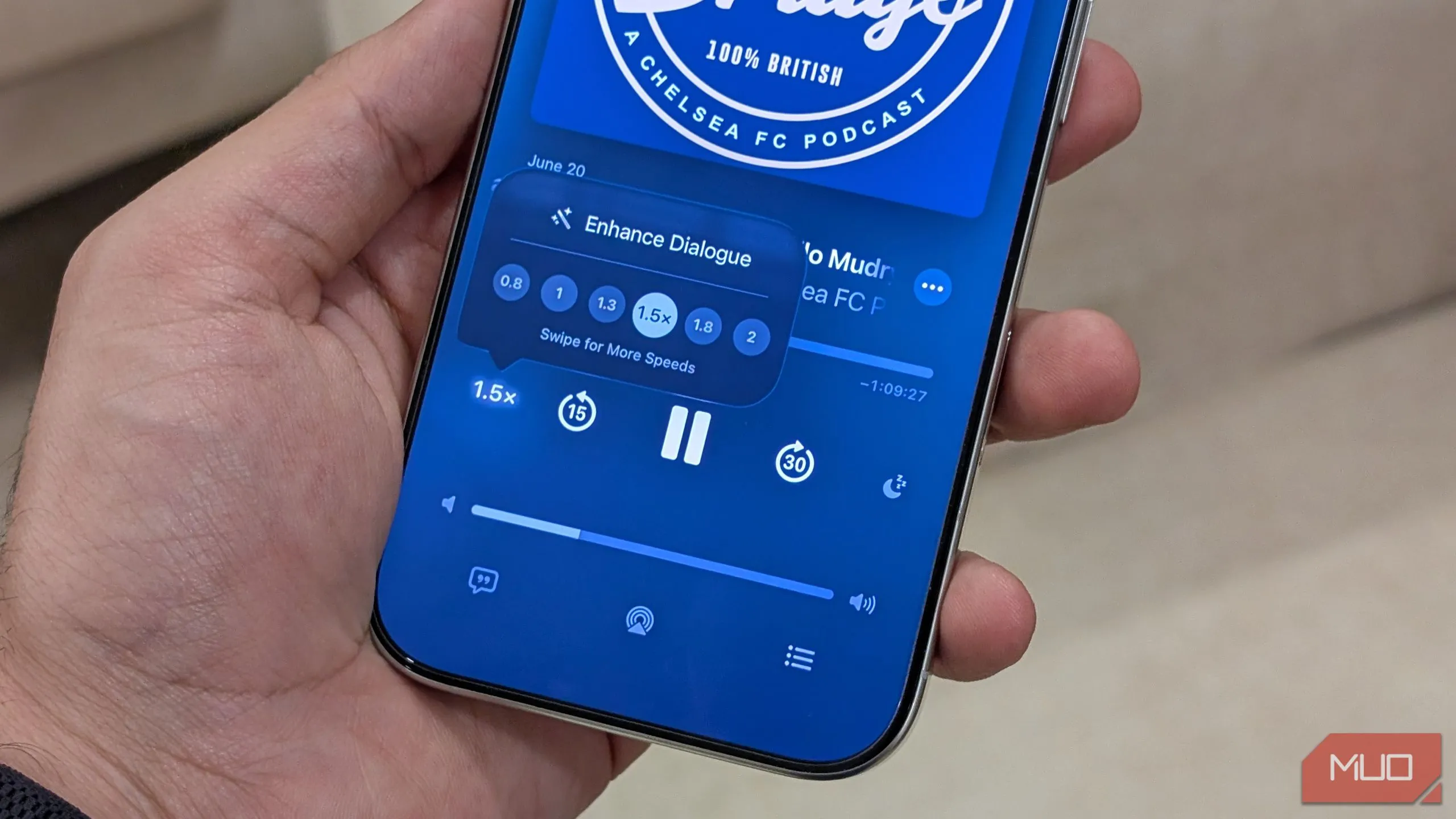 Giao diện tùy chỉnh tốc độ phát Podcast trong ứng dụng Podcast trên iOS 26