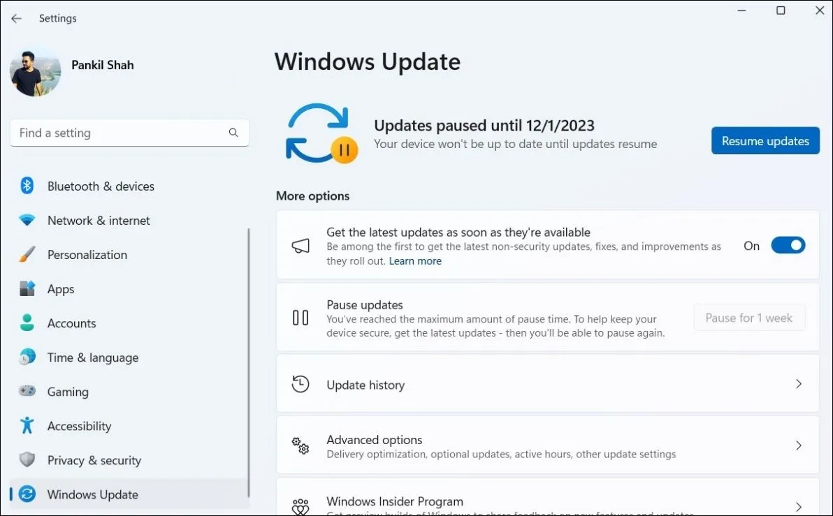 Giao diện tùy chọn Tạm dừng và Tiếp tục cập nhật trên Windows 11