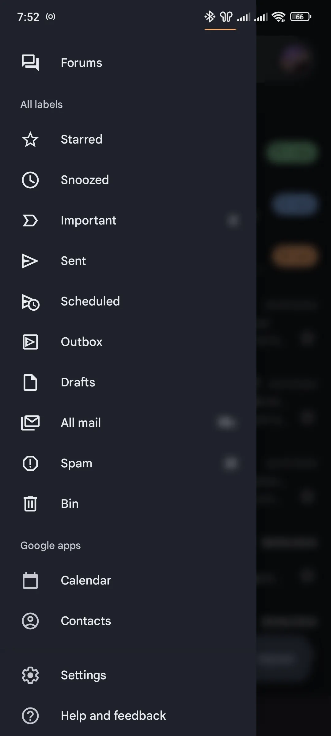 Giao diện ứng dụng Gmail với tùy chọn Cài đặt ở thanh bên