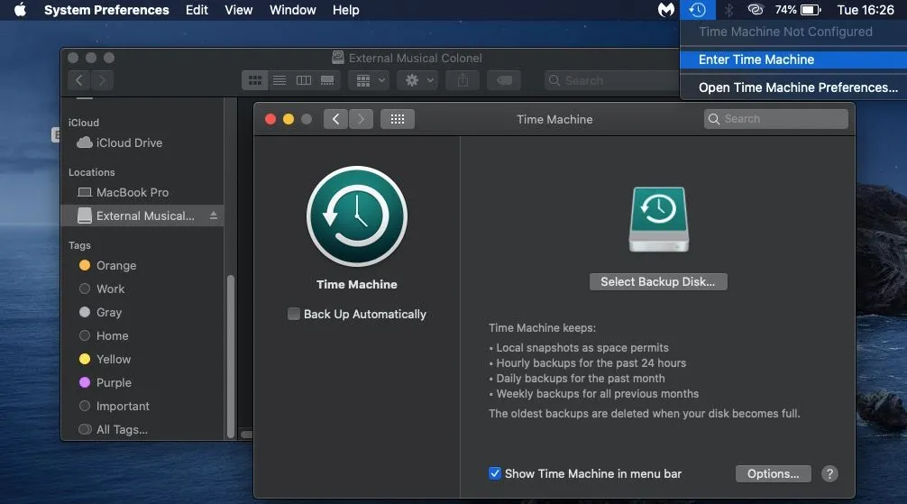 Giao diện ứng dụng Time Machine trên máy tính Mac cho phép sao lưu hệ thống.