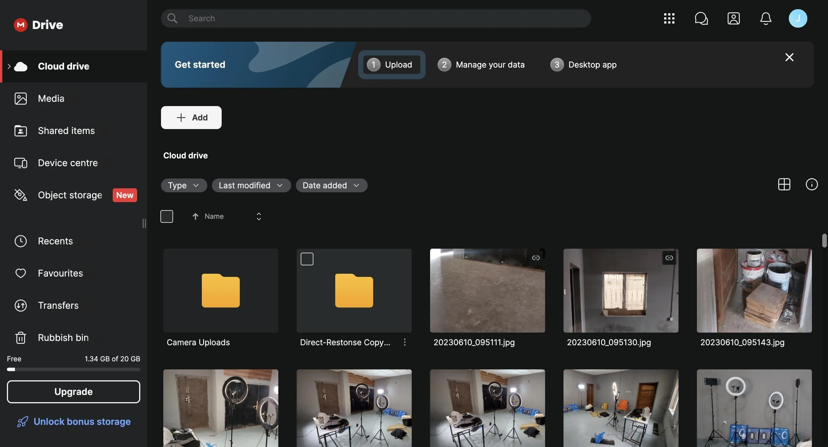 Giao diện web của Mega hiển thị các tệp đã tải lên
