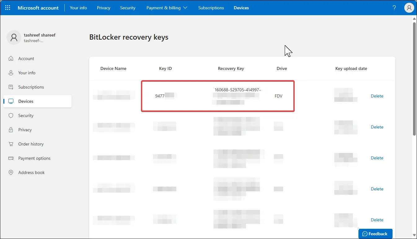 Giao diện web tài khoản Microsoft hiển thị danh sách khóa phục hồi BitLocker đã lưu