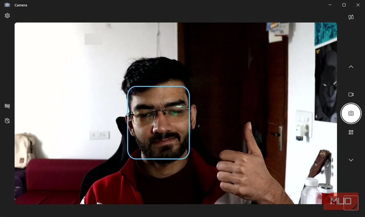 Giao diện Windows Camera sử dụng DSLR làm webcam với hình ảnh rõ nét, chi tiết cao