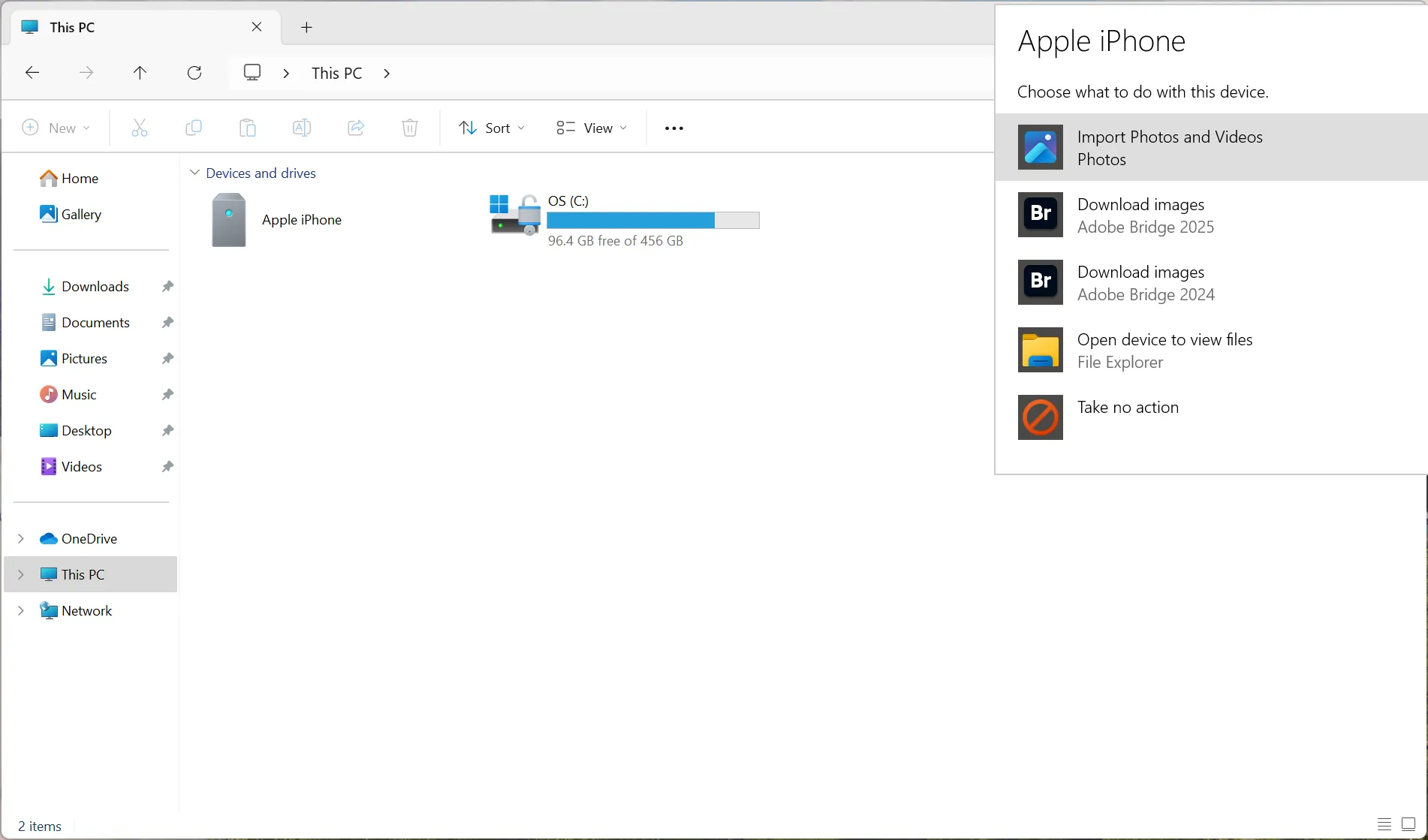 Giao diện Windows Explorer hiển thị tùy chọn nhập ảnh và video từ iPhone, một cách hiệu quả để chuyển dữ liệu sang bộ nhớ ngoài và giải phóng iCloud.