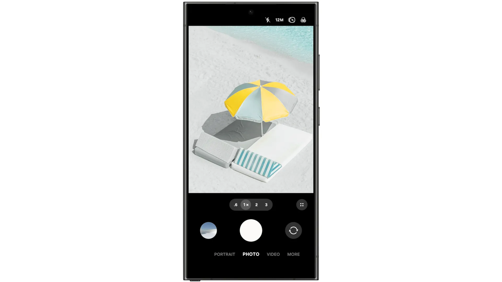 Hình ảnh động ứng dụng Camera trên One UI 7 với giao diện được làm mới, dễ sử dụng hơn