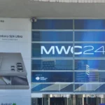 Hình ảnh sảnh vào triển lãm MWC 2024 đông đúc, thể hiện quy mô của sự kiện công nghệ di động toàn cầu.