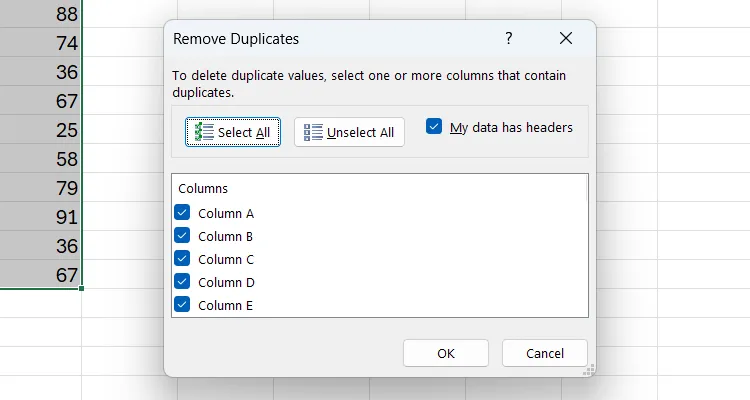 Hộp thoại Remove Duplicates trong Excel hiển thị các cột để xác định dữ liệu trùng lặp.