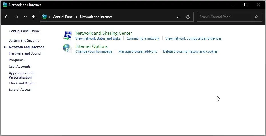 Lựa chọn Mạng và Internet trong Control Panel trên Windows 11 để truy cập Tùy chọn Internet