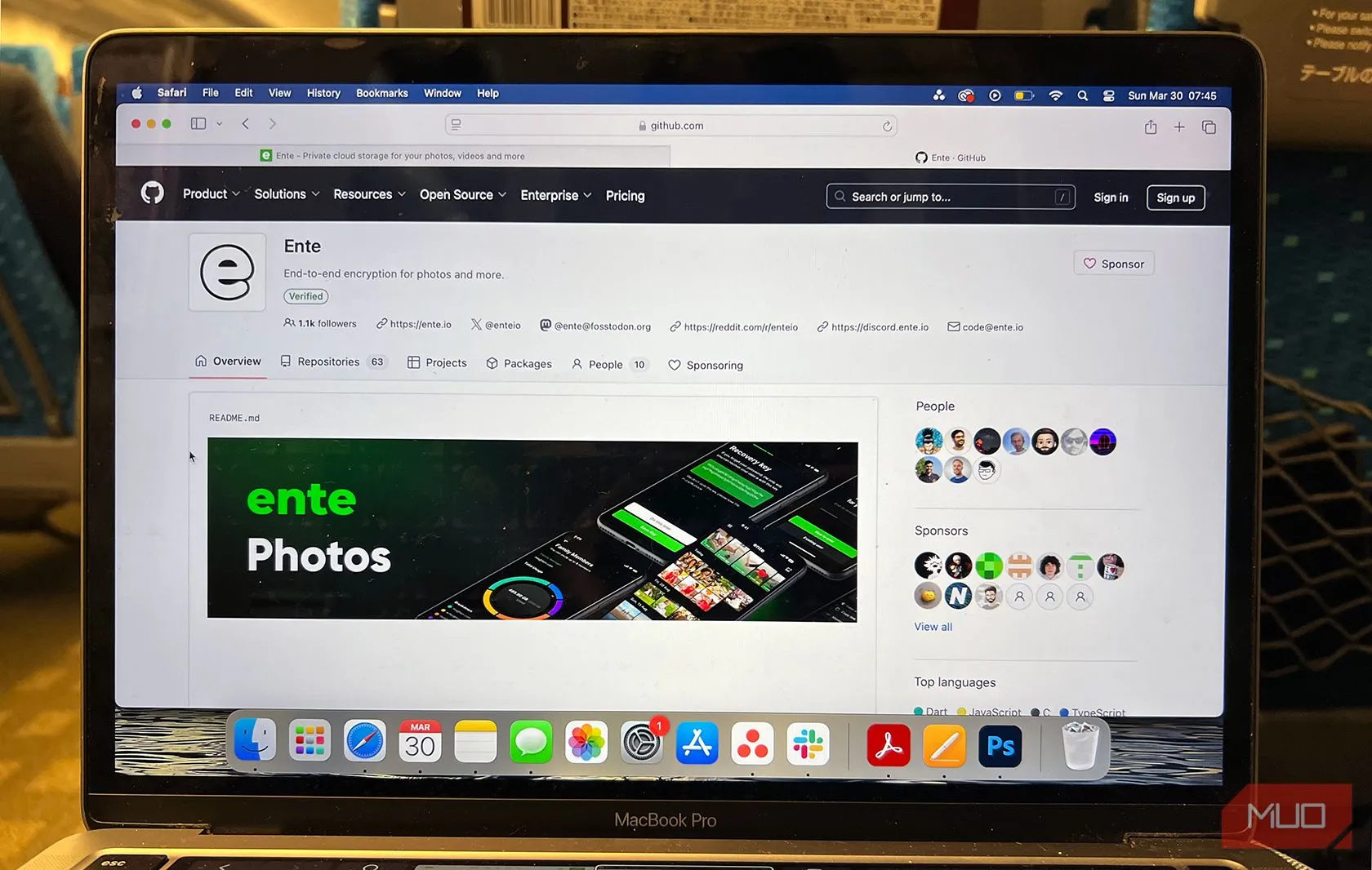 Mã nguồn Ente Photos trên GitHub thể hiện tính chất mã nguồn mở và khả năng tự host