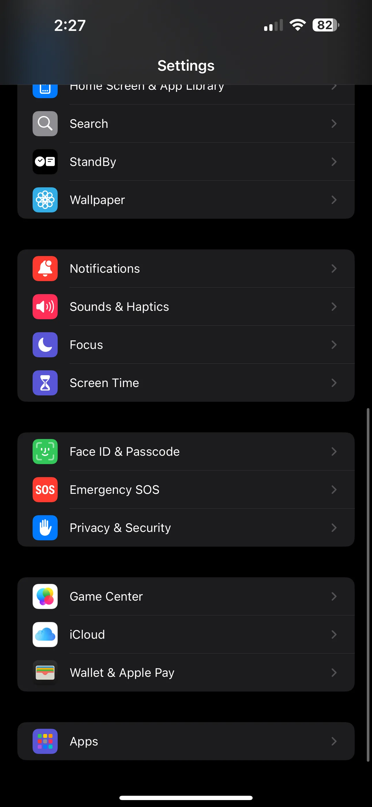 Màn hình Cài đặt Face ID và Mật mã trên iPhone, hiển thị tùy chọn thay đổi mật khẩu.