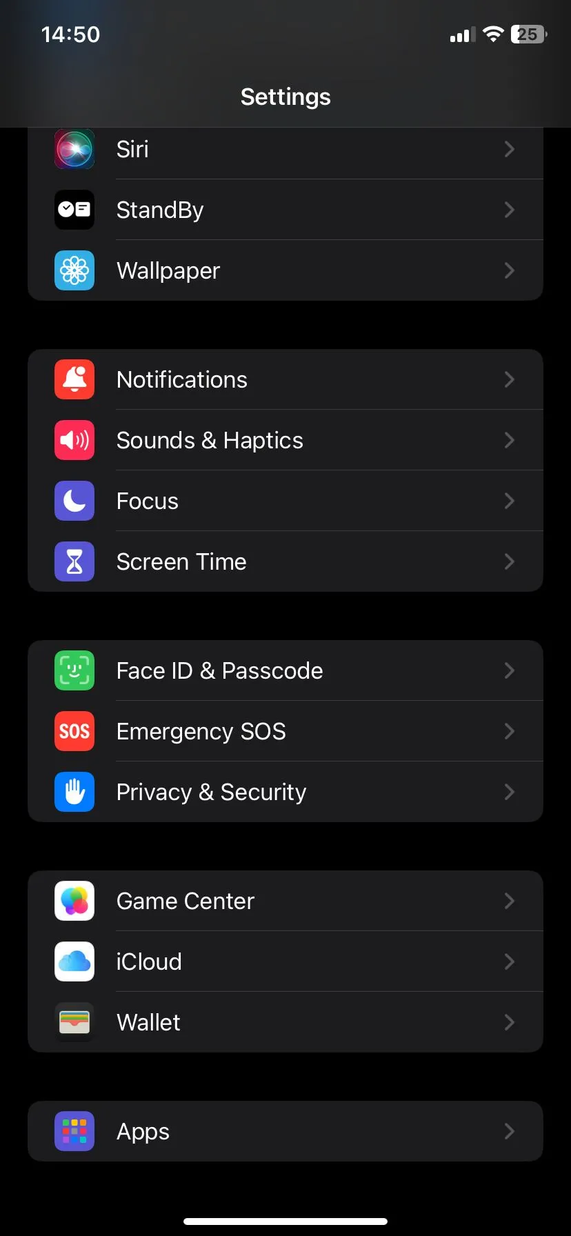 Màn hình cài đặt iCloud trong ứng dụng Cài đặt trên iPhone, nơi người dùng quản lý các dịch vụ lưu trữ đám mây của Apple.